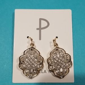 Cazzette framed filigree earing